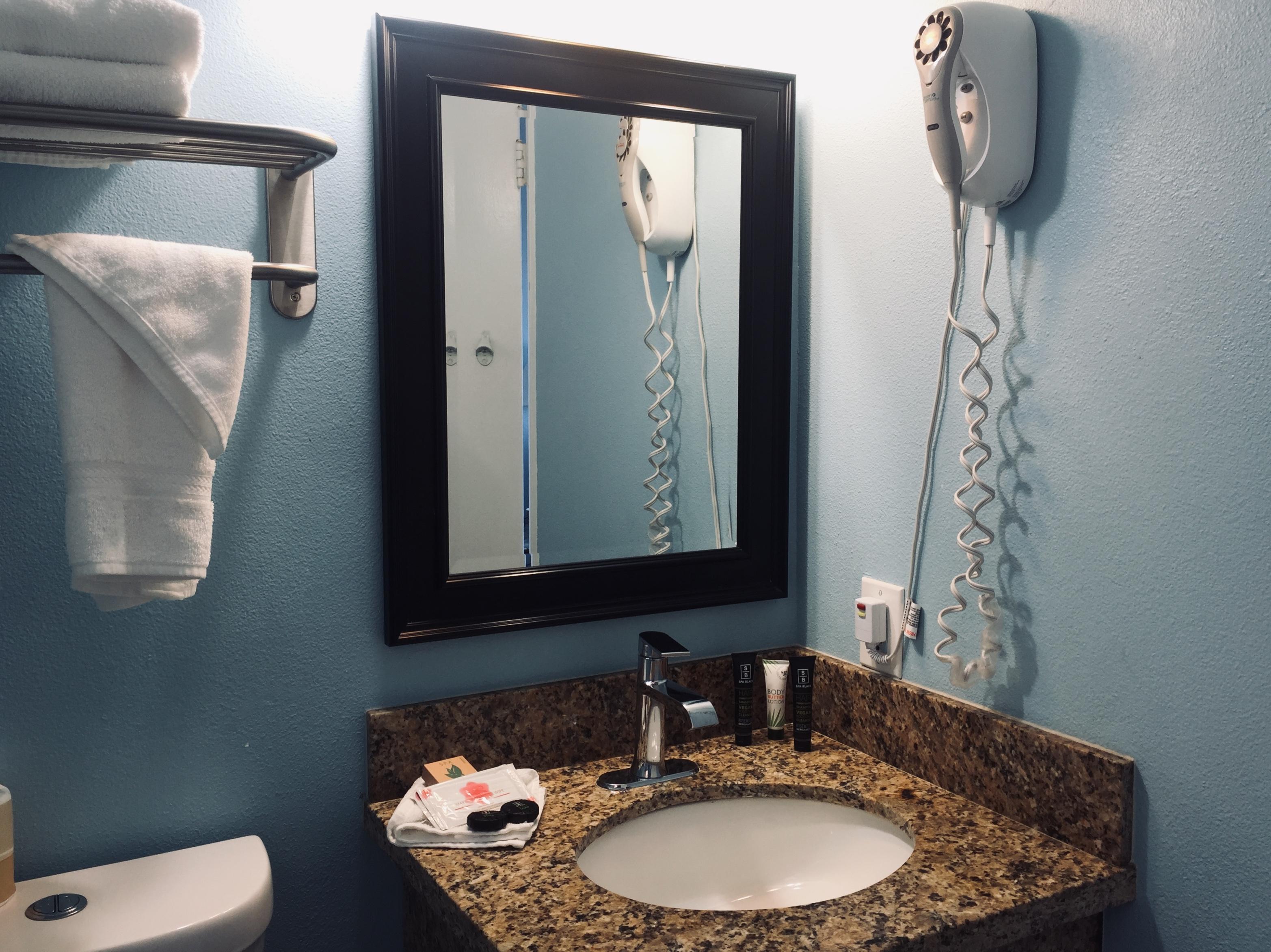 Motel Dolphin Cove 3*