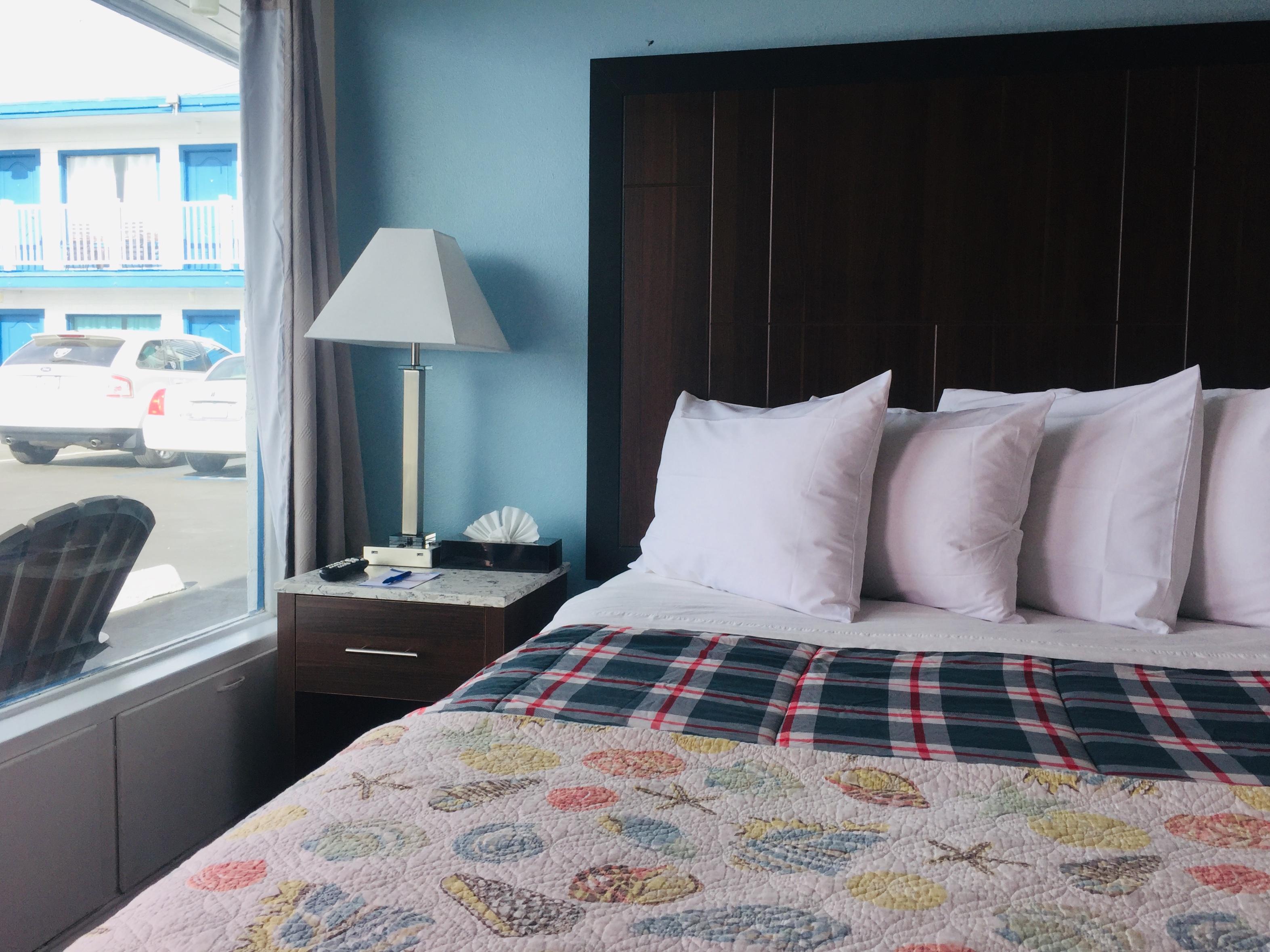 Dolphin Cove Motel 3*