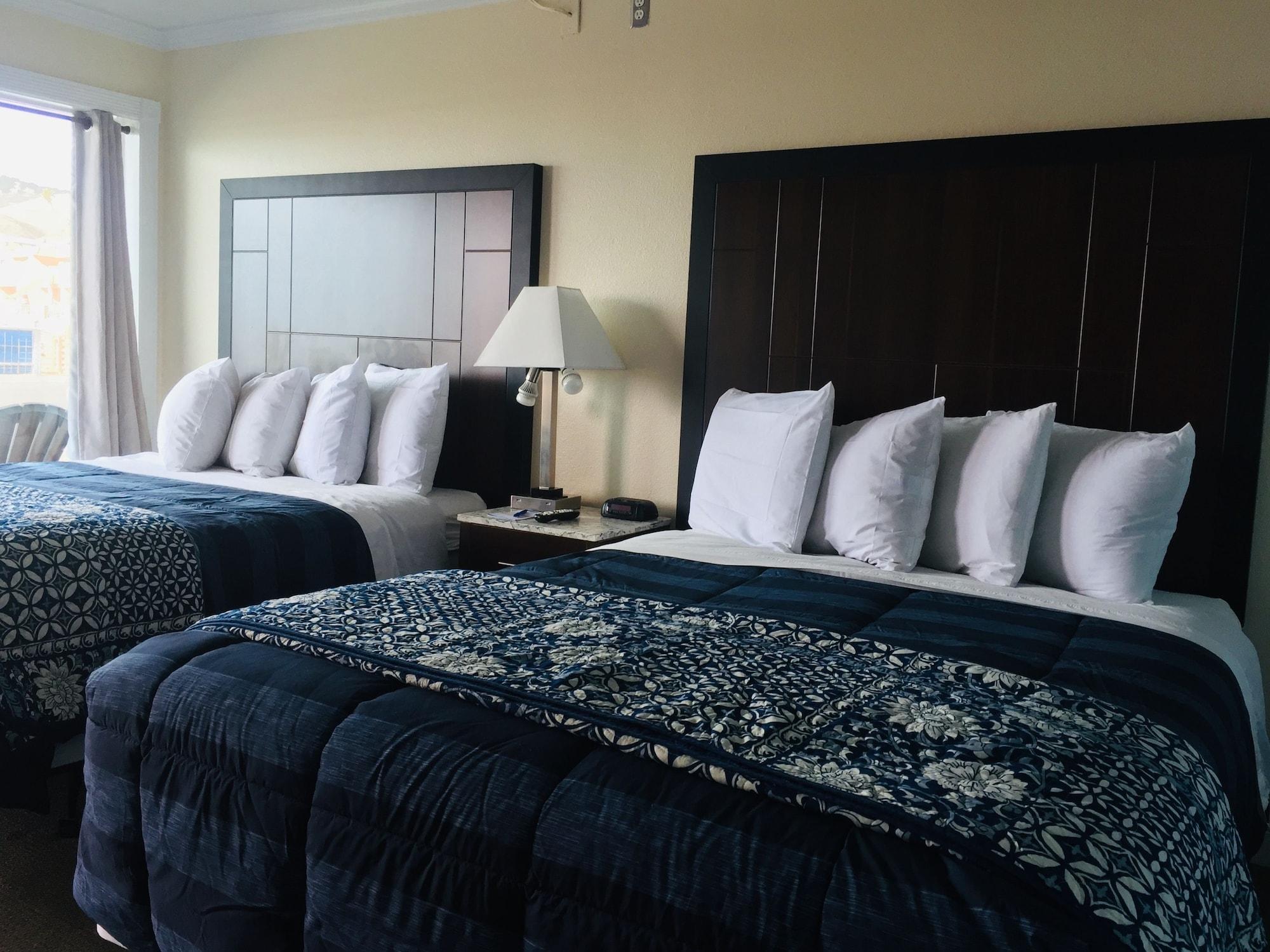 Dolphin Cove 3*